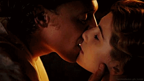 Tom Hiddleston romantic kiss gif